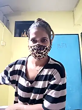 Snapshot of indianliza chatting on 12.17.24 indianliza online show from 12.17.24