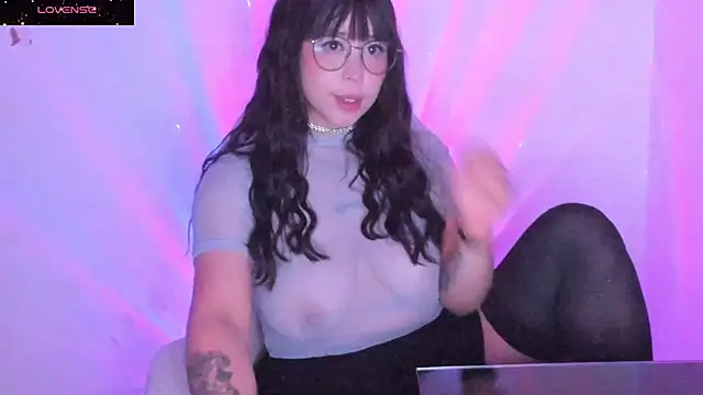 Snapshot of GalaxGnn_ chatting on 01.05.25 GalaxGnn online show from 01.05.25