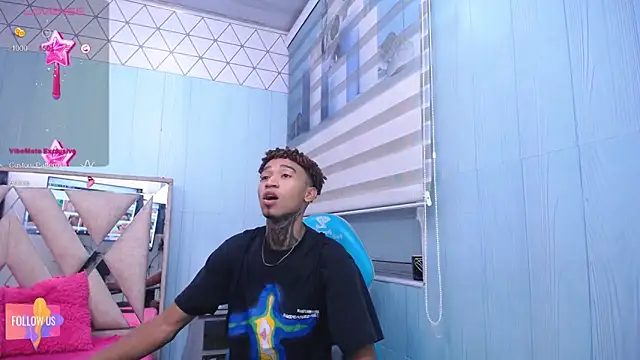 sexy blacks  online show from 02.15.25