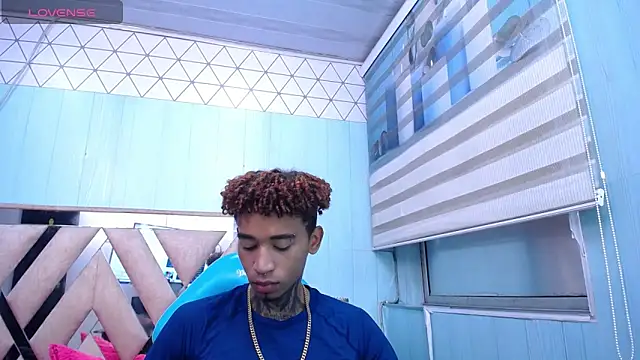 sexy blacks  online show from 03.21.25