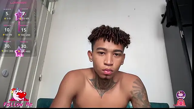 sexy blacks  online show from 11.25.25