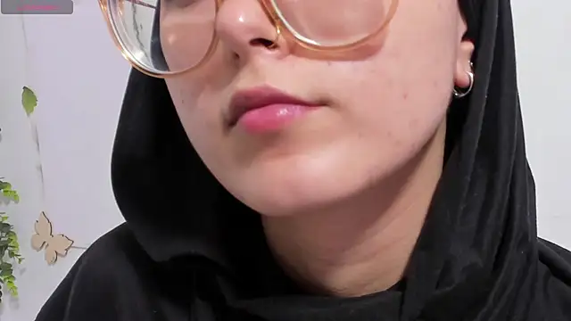 Snapshot of aysel_elid chatting on 11.16.25 aysel elid online show from 11.16.25