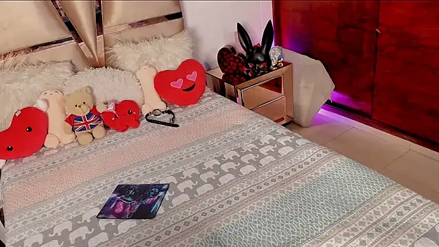 Snapshot of Nikole66_ chatting on 02.19.25 Nikole66  online show from 02.19.25