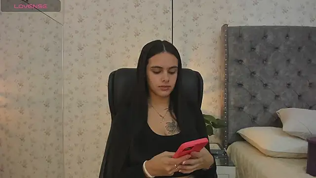 Snapshot of ChloeHarper_ chatting on 05.28.26 ChloeHarper online show from 05.28.26