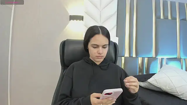 Snapshot of ChloeHarper_ chatting on 07.30.26 ChloeHarper online show from 07.30.26