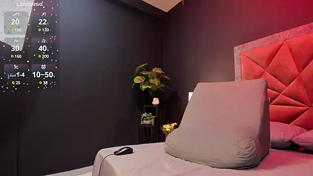 Snapshot of mia_milff chatting on 03.06.25 mia milff online show from 03.06.25