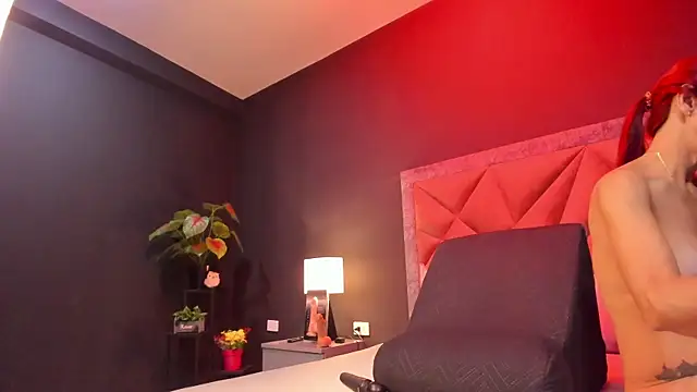 Snapshot of mia_milff chatting on 10.22.25 mia milff online show from 10.22.25