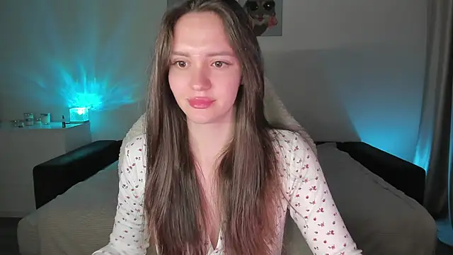 Snapshot of Sonia_moon_ chatting on 10.01.25 Sonia moon  online show from 10.01.25