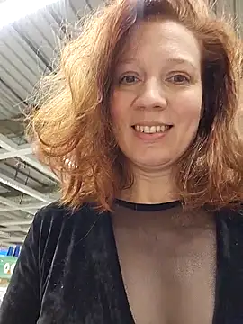 Exhibitionsplit online show from 01.12.26