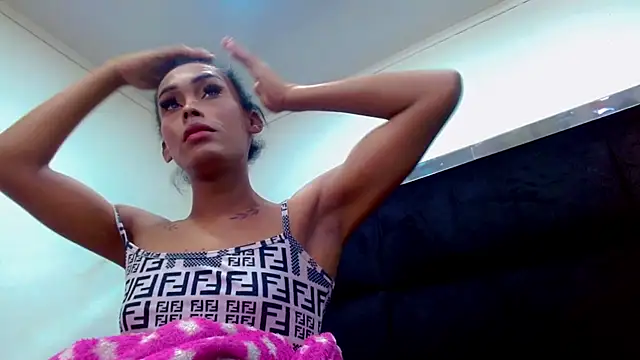 CoralineSweett online show from 09.13.25