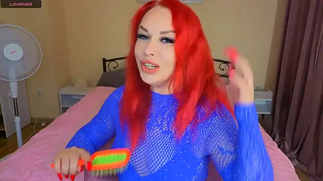 Snapshot of RedHeadBridget chatting on 05.25.26 RedHeadBridget online show from 05.25.26