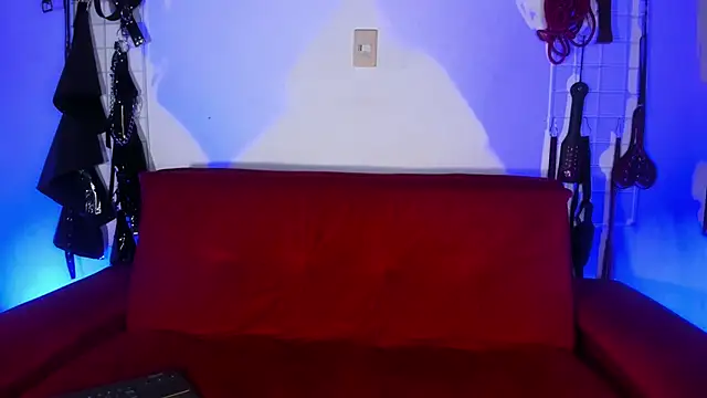 irregular fetish  online show from 05.01.26