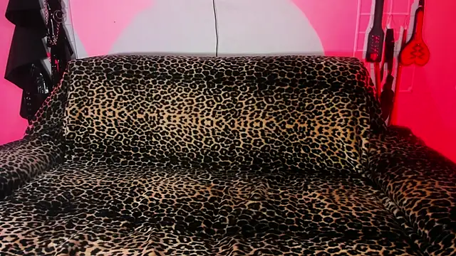 irregular fetish  online show from 05.02.26