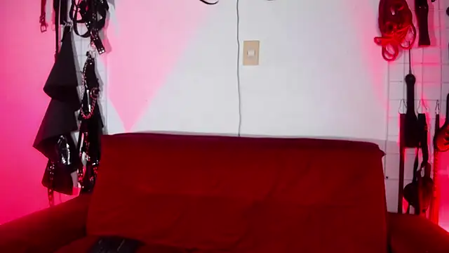 irregular fetish  online show from 05.06.26