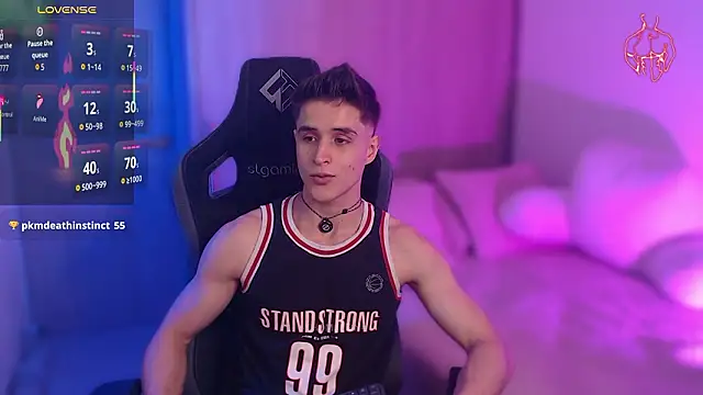 Snapshot of thomklein chatting on 02.04.26 thomklein online show from 02.04.26