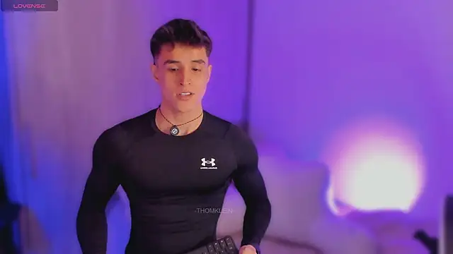 Snapshot of thomklein chatting on 02.06.26 thomklein online show from 02.06.26