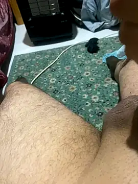 Snapshot of azginnn35 chatting on 10.16.25 azginnn35 online show from 10.16.25