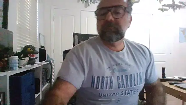 Snapshot of chainjulious chatting on 11.11.25 chainjulious online show from 11.11.25