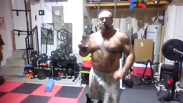 Snapshot of chainjulious chatting on 11.13.25 chainjulious online show from 11.13.25