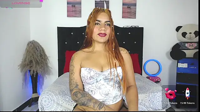 Snapshot of little_maleja chatting on 01.12.26 little maleja online show from 01.12.26