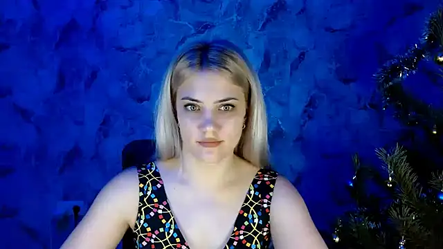 Snapshot of nika_gold1 chatting on 01.13.25 nika gold1 online show from 01.13.25