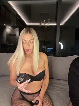 SexOnMyLvL online show from 04.22.26