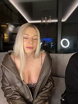 SexOnMyLvL online show from 04.25.26