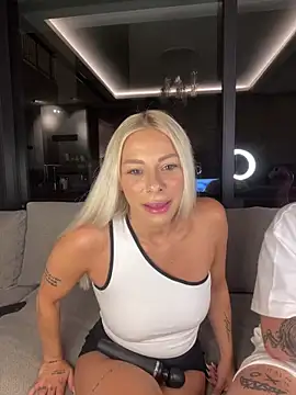 SexOnMyLvL online show from 06.11.26