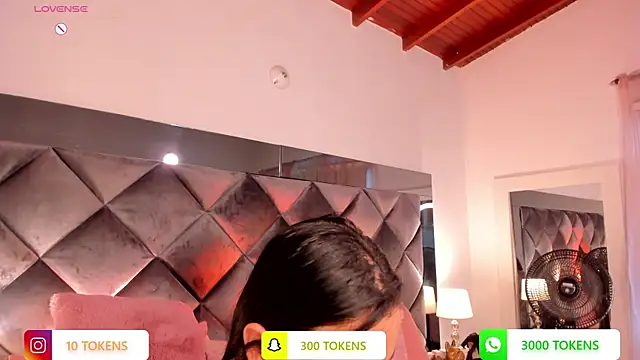 sofhiaa adaams online show from 03.07.25