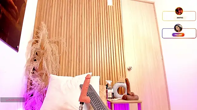 sofhiaa adaams online show from 03.01.26