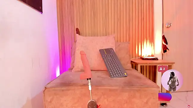 sofhiaa adaams online show from 07.28.26