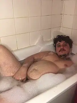 Snapshot of Daminou28 chatting on 12.13.24 Daminou28 online show from 12.13.24