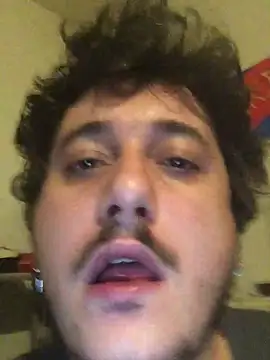 Snapshot of Daminou28 chatting on 12.22.24 Daminou28 online show from 12.22.24