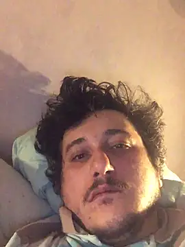 Snapshot of Daminou28 chatting on 01.11.25 Daminou28 online show from 01.11.25