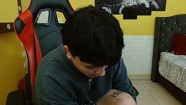 isabeautyx19 online show from 11.26.25