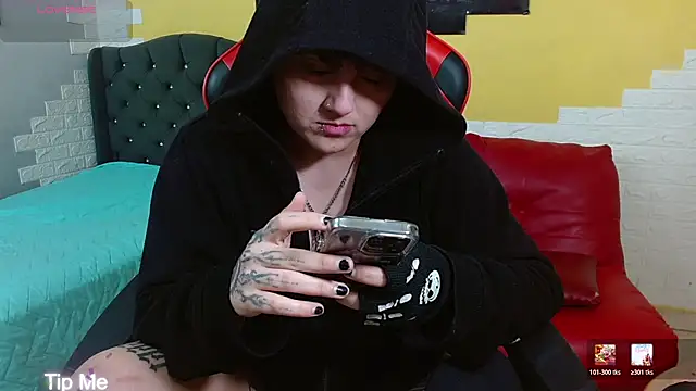 Snapshot of isabeautyx19 chatting on 02.27.26 isabeautyx19 online show from 02.27.26