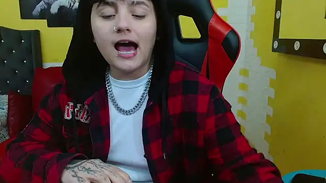 Snapshot of isabeautyx19 chatting on 03.14.26 isabeautyx19 online show from 03.14.26