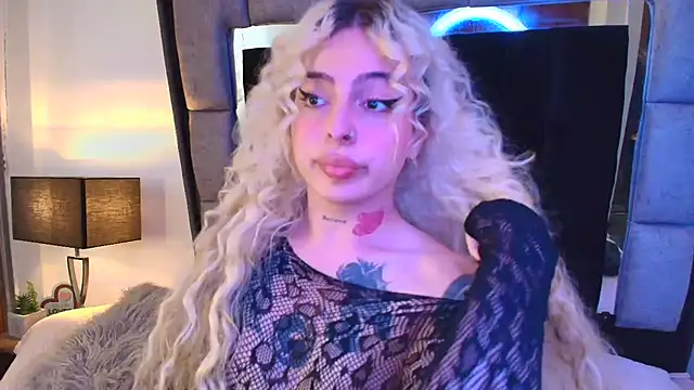 Snapshot of Bonnie_vega chatting on 03.12.25 Bonnie vega online show from 03.12.25