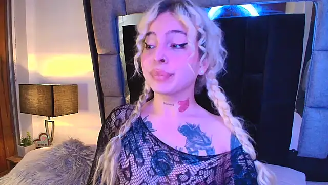 Snapshot of Bonnie_vega chatting on 03.16.25 Bonnie vega online show from 03.16.25