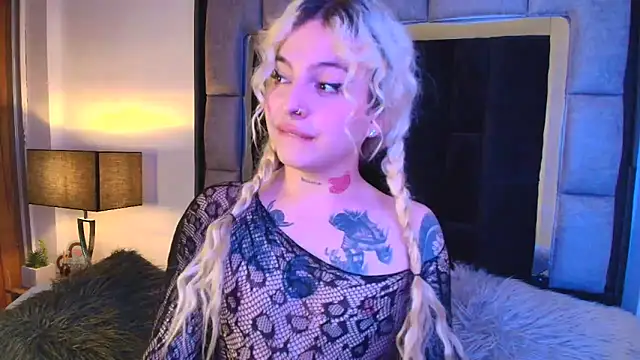 Snapshot of Bonnie_vega chatting on 03.21.25 Bonnie vega online show from 03.21.25