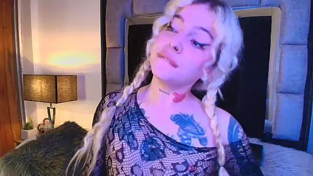 Snapshot of Bonnie_vega chatting on 03.22.25 Bonnie vega online show from 03.22.25