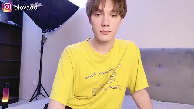 Snapshot of callmenineoneseven chatting on 02.10.26 callmenineoneseven online show from 02.10.26