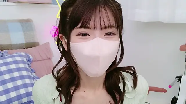 -minami- online show from 03.18.25