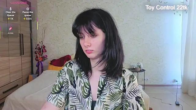 Snapshot of JulisSweet chatting on 06.23.26 JulisSweet online show from 06.23.26