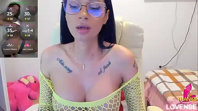 kissnicol32 online show from 06.15.26