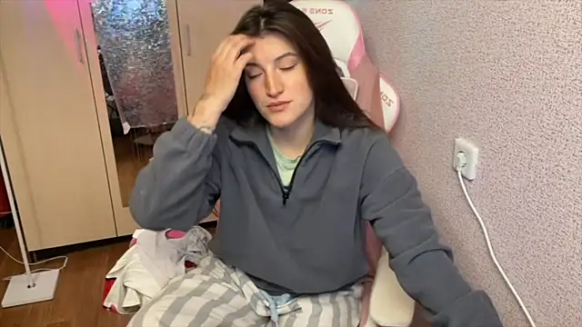 Katrin  kiss online show from 04.24.26