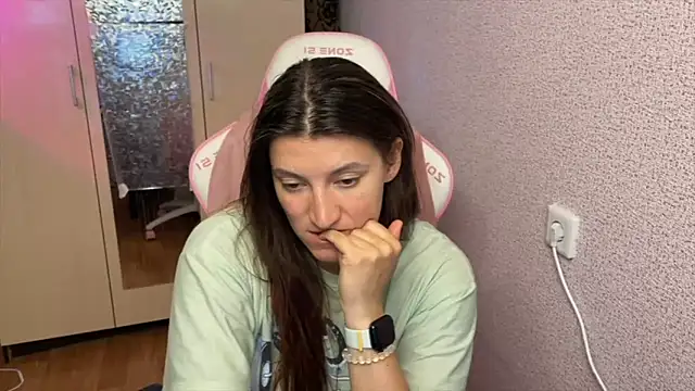 Katrin  kiss online show from 04.28.26