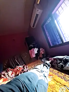 Snapshot of ind_hero chatting on 10.10.25 ind hero online show from 10.10.25