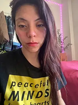 Snapshot of melisabunnny chatting on 11.11.25 melisabunnny online show from 11.11.25