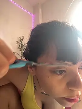 Snapshot of melisabunnny chatting on 11.12.25 melisabunnny online show from 11.12.25